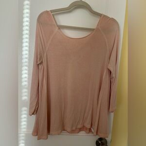 Soft and flowy American eagle top